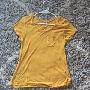 Yellow Boutique shirt size S
